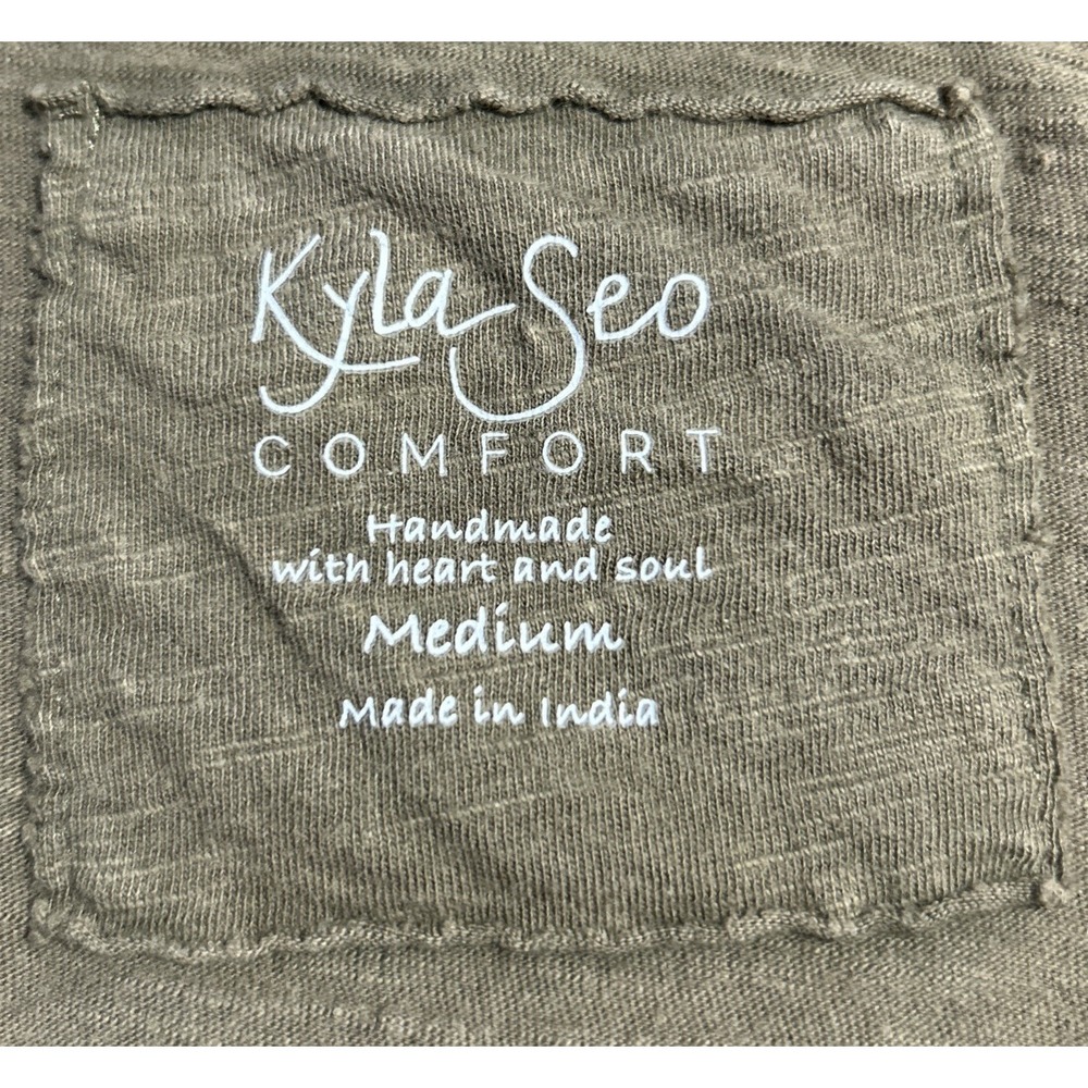 Kyla Seo T-Shirt Green Size M Crewneck Boho Handmade In India Pin Hole SEE PHOTO - Picture 4 of 9